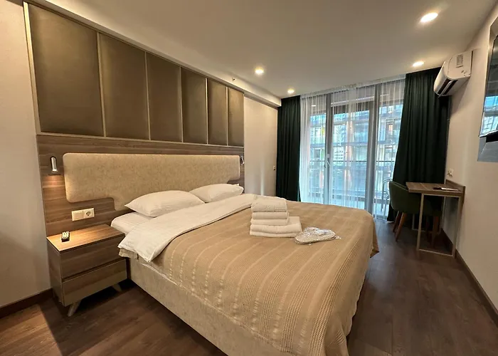 Deluxe King Studio